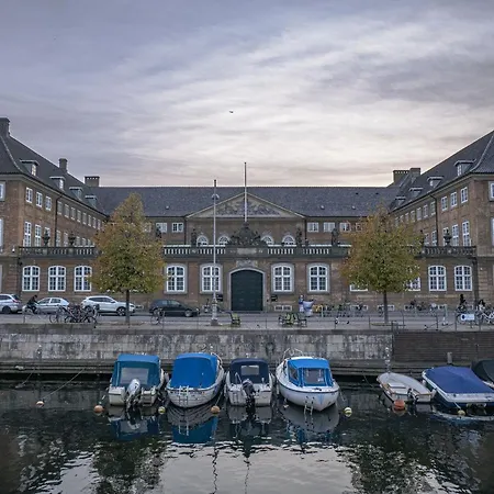 Apartment Perfect For Friends & Families 2 Bedroom In Cph *