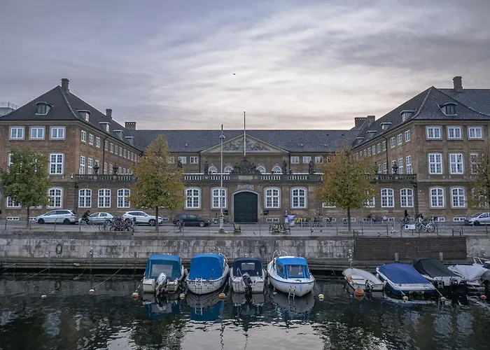 Apartment Perfect For Friends & Families 2 Bedroom In Cph *