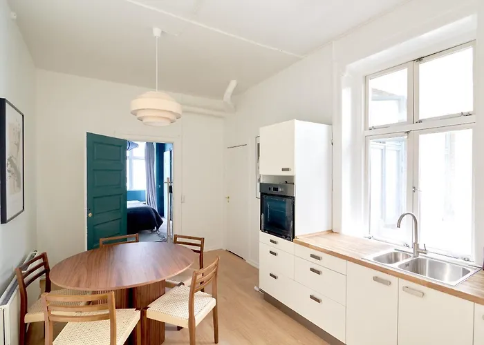 Apartment Perfect For Friends & Families 2 Bedroom In Cph *